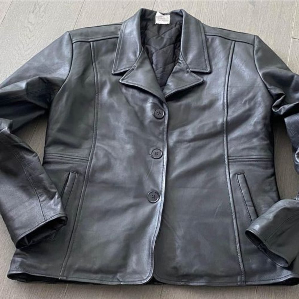 Woman's Leather Jacket-NEVER WORN